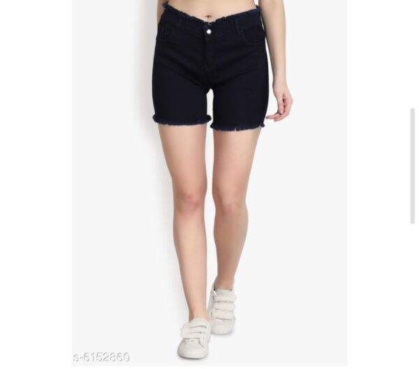 Trendy Women's Shorts 665