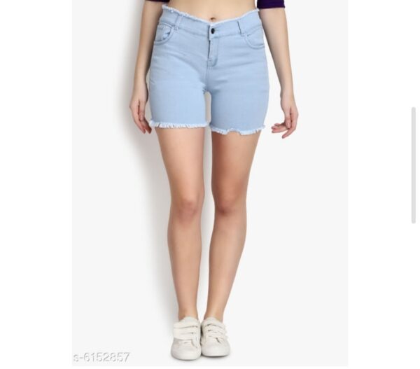 Trendy Women's Shorts 666